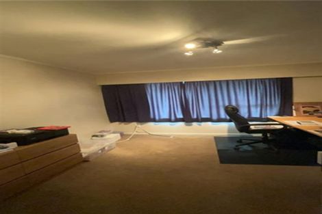 Photo of property in 9 Quibray Place, Botany Downs, Auckland, 2010