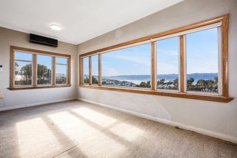 Photo of property in 104 Nicholson Road, Khandallah, Wellington, 6035