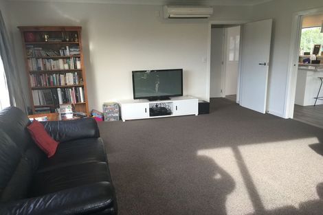 Photo of property in 8 Renfrew Street, Upper Riccarton, Christchurch, 8041