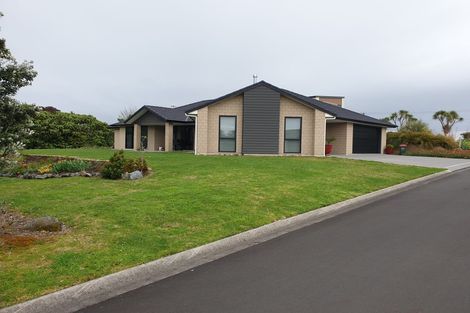 Photo of property in 1a Links Drive, Waiwhakaiho, New Plymouth, 4312
