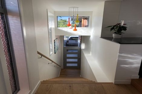 Photo of property in 2/1 Korau Road, Greenlane, Auckland, 1051