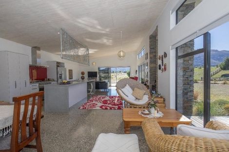 Photo of property in 10 Sam John Place, Lake Hawea, Wanaka, 9382