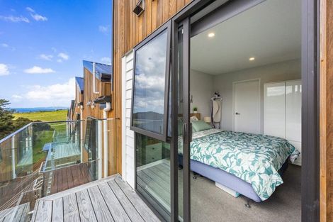 Photo of property in 11a Rockpool Road, Orewa, 0931