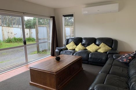 Photo of property in 16 Eruini Street, Waikanae Beach, Waikanae, 5036