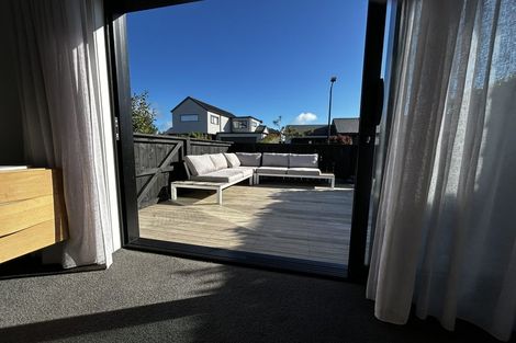 Photo of property in 33 Makete Crescent, Hobsonville, Auckland, 0618