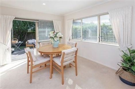 Photo of property in 16 Nad Place, East Tamaki Heights, Auckland, 2016
