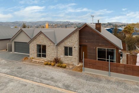 Photo of property in 33e Larch Crescent, Alexandra, 9320