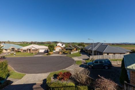 Photo of property in 28 Friesian Place, Grandview Heights, Hamilton, 3200