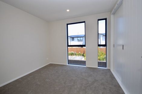 Photo of property in 3/139 Tirimoana Road, Te Atatu South, Auckland, 0602