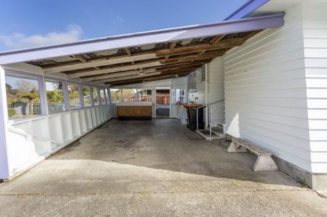 Photo of property in 27 Parkland Crescent, Terrace End, Palmerston North, 4410
