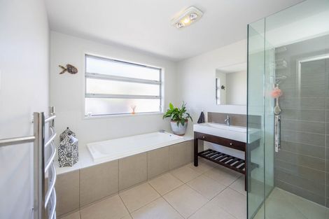 Photo of property in 19 Shalimar Place, Huntington, Hamilton, 3210