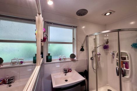 Photo of property in 219 Te Moana Road, Waikanae, 5036