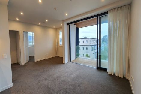 Photo of property in 307/8a Lake Pupuke Drive, Takapuna, Auckland, 0622