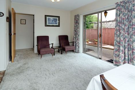 Photo of property in 3/12 Pamela Place, New Lynn, Auckland, 0600