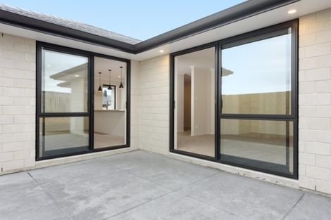 Photo of property in 39 Hanlow Place, Pyes Pa, Tauranga, 3112