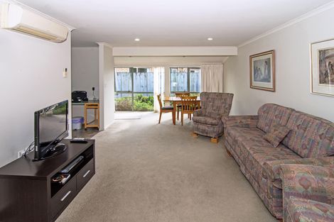 Photo of property in Holdsworth Villas, 42/2 William Donald Drive, Solway, Masterton, 5810