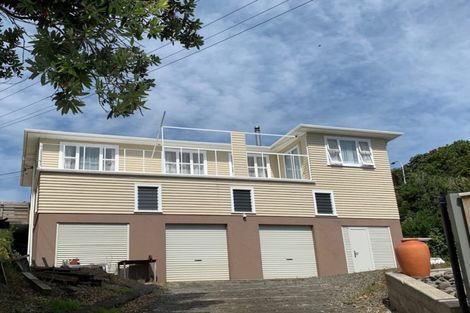 Photo of property in 11 North Street, Waitara, 4320