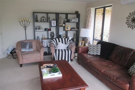 Photo of property in 5 Marsack Crescent, Halswell, Christchurch, 8025