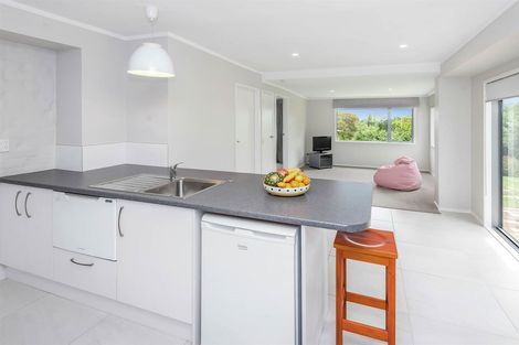 Photo of property in 19 Copperfield Terrace, Mellons Bay, Auckland, 2014