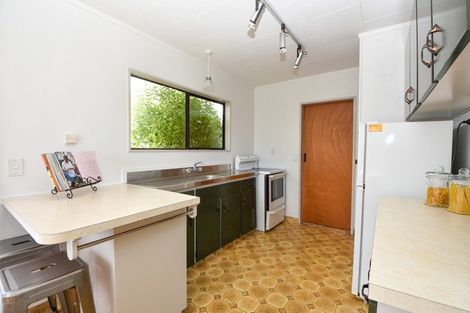 Photo of property in 15 Philip Street, Carterton, 5713