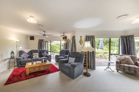 Photo of property in 234 Polson Hill Drive, Aokautere, Palmerston North, 4471