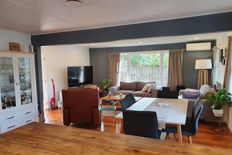 Photo of property in 32 Cutler Street, New Lynn, Auckland, 0600