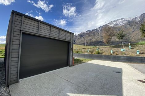 Photo of property in 2 Kotuku Lane, Jacks Point, Queenstown, 9371