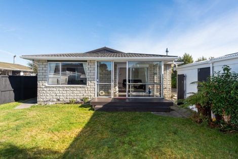 Photo of property in 20 Four Elms Place, Parklands, Christchurch, 8083