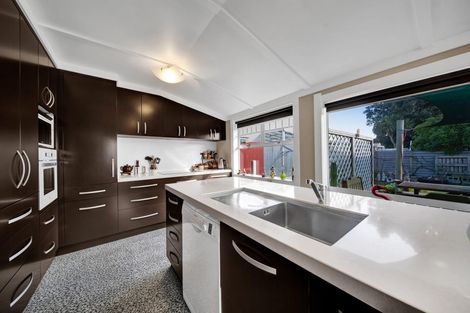 Photo of property in 29 Douglas Street, Hawera, 4610