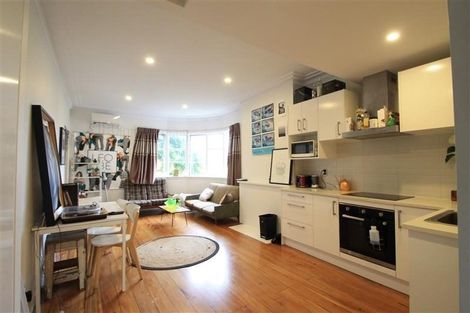 Photo of property in 2/886 Dominion Road, Mount Eden, Auckland, 1041