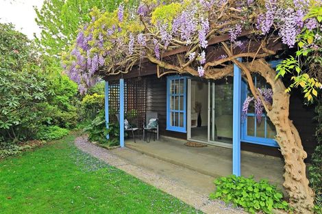 Photo of property in 32 Kent Terrace, Taradale, Napier, 4112