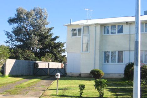 Photo of property in 2/62 Swaffield Road, Papatoetoe, Auckland, 2025