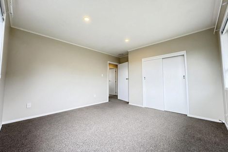 Photo of property in 18 Maroubra Place, Botany Downs, Auckland, 2010