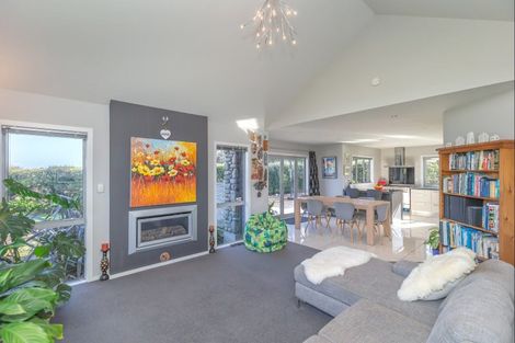 Photo of property in 84 Muhunoa West Road, Ohau, Levin, 5570