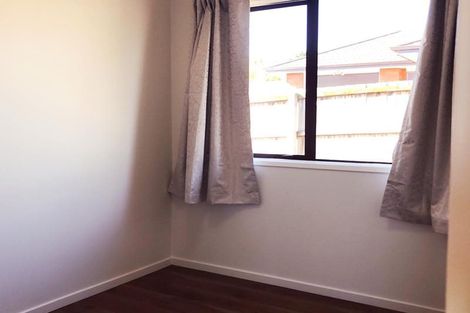 Photo of property in 142 Solar Road, Glen Eden, Auckland, 0602