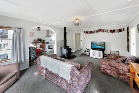 Photo of property in 10 Victor Street, Dannevirke, 4930