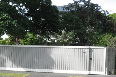 Photo of property in 27 Taupata Street, Redcliffs, Christchurch, 8081