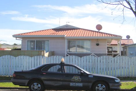 Photo of property in 22 Crawshaw Drive, Nawton, Hamilton, 3200