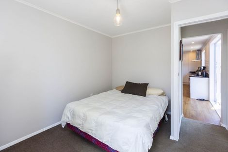 Photo of property in 32 Heretaunga Square, Silverstream, Upper Hutt, 5019