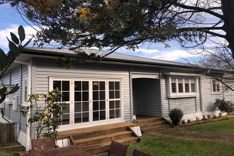 Photo of property in 23 Williams Street, Cambridge, 3434