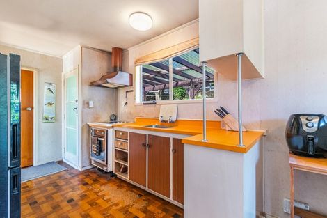 Photo of property in 8 Glucina Place, Glen Eden, Auckland, 0602