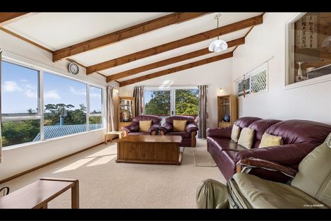 Photo of property in 90 Point View Drive, East Tamaki Heights, Auckland, 2016