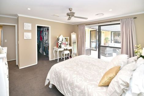 Photo of property in 8a Astrolabe Place, Gulf Harbour, Whangaparaoa, 0930