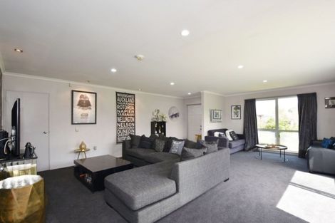 Photo of property in 16 Hoffman Court, Waikiwi, Invercargill, 9810