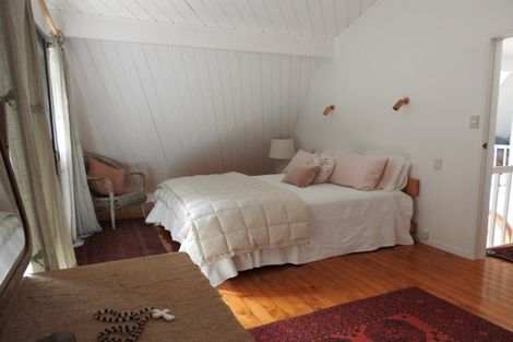 Photo of property in 16 Major Bridge Drive, Russell, 0272