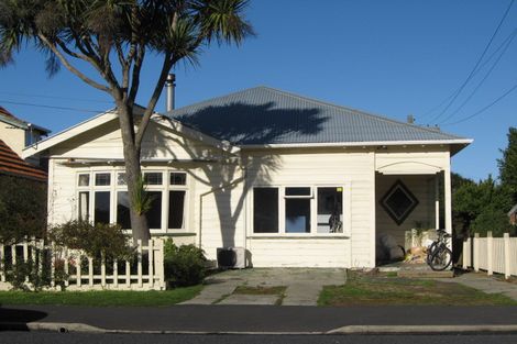 Photo of property in 209 Bay View Road, Saint Clair, Dunedin, 9012