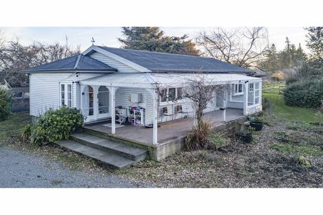 Photo of property in 2 Commercial Road, Oxford, 7430