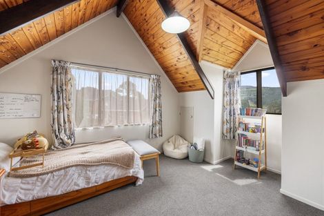 Photo of property in 7 Rika Place, Kawaha Point, Rotorua, 3010