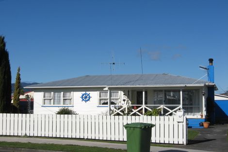 Photo of property in 42 Bledisloe Street, Levin, 5510