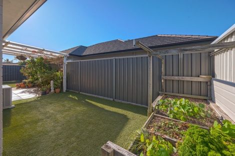 Photo of property in 66 Orotu Drive, Poraiti, Napier, 4112